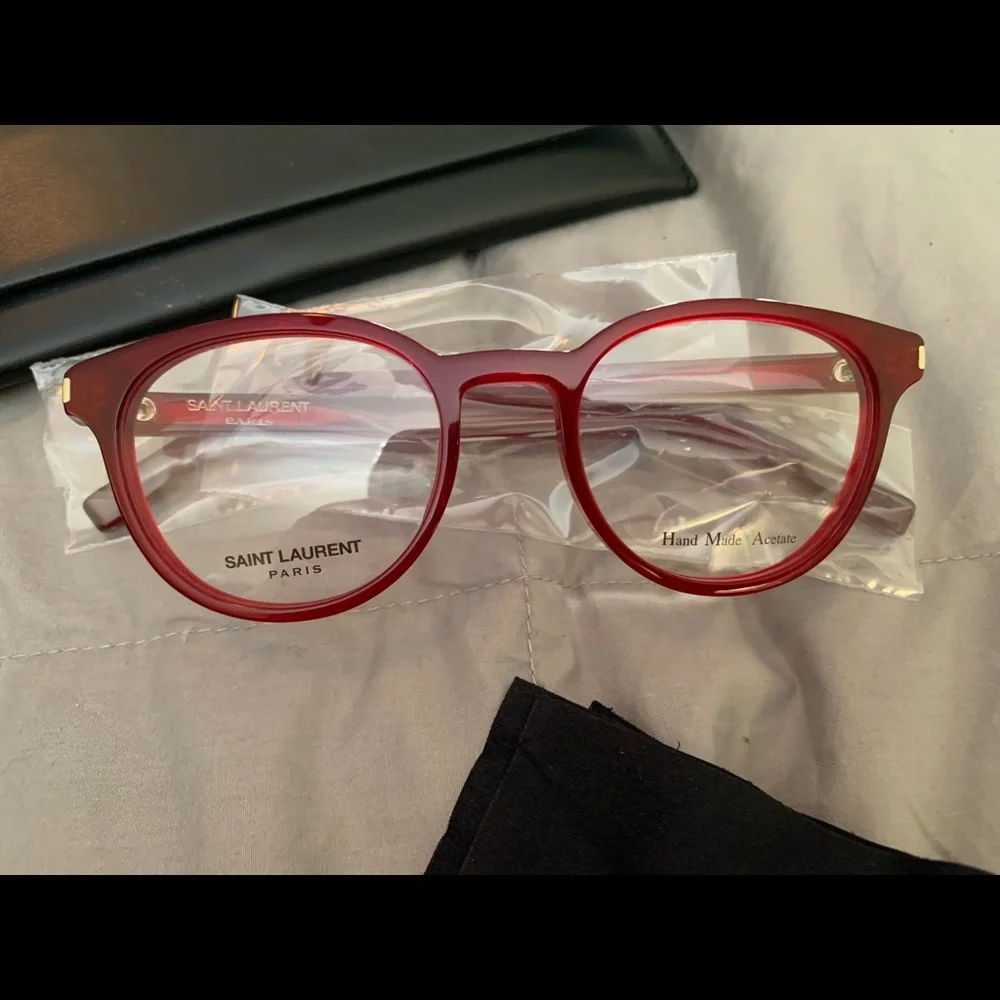 🎉HP🎉 Saint Laurent Paris Burgundy Classic 10 Glasses - Picture 2 of 8